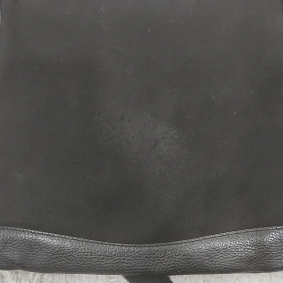 Gucci Black Messagner Crossbody Bag - Picture 8 of 10